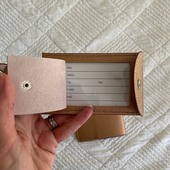 Passport Cover & Luggage Tag in Rose Gold - Picture 5 of 5